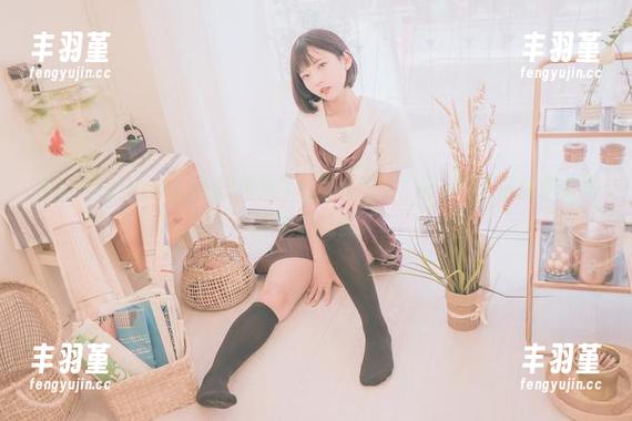 Messie Huang的图集能不能面向大众？暗影特工就像穿着黑斗篷的迷妹。